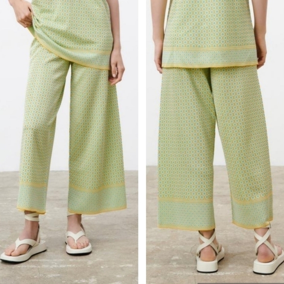 Zara Pants - ZARA DIAMOND JACQUARD KNIT PANTS SIZE M